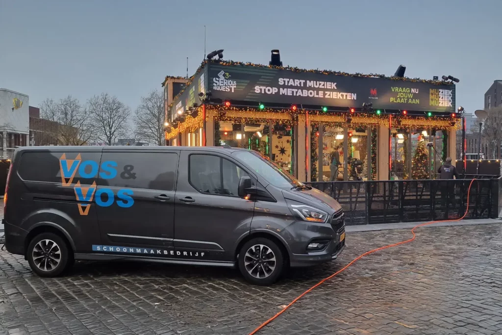 Bus bij het glazen huis